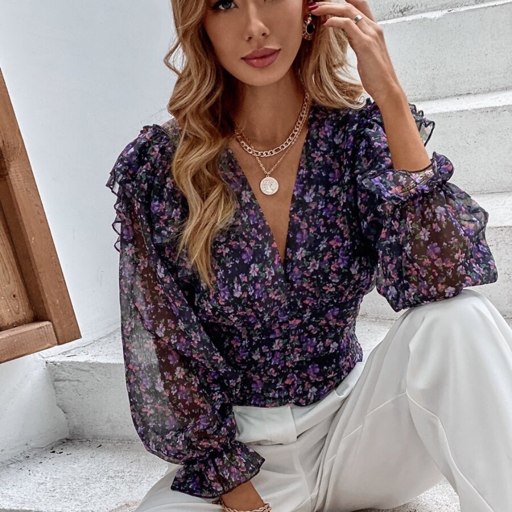 Purple floral print ruffle v neck crop top - Picture 1 of 7